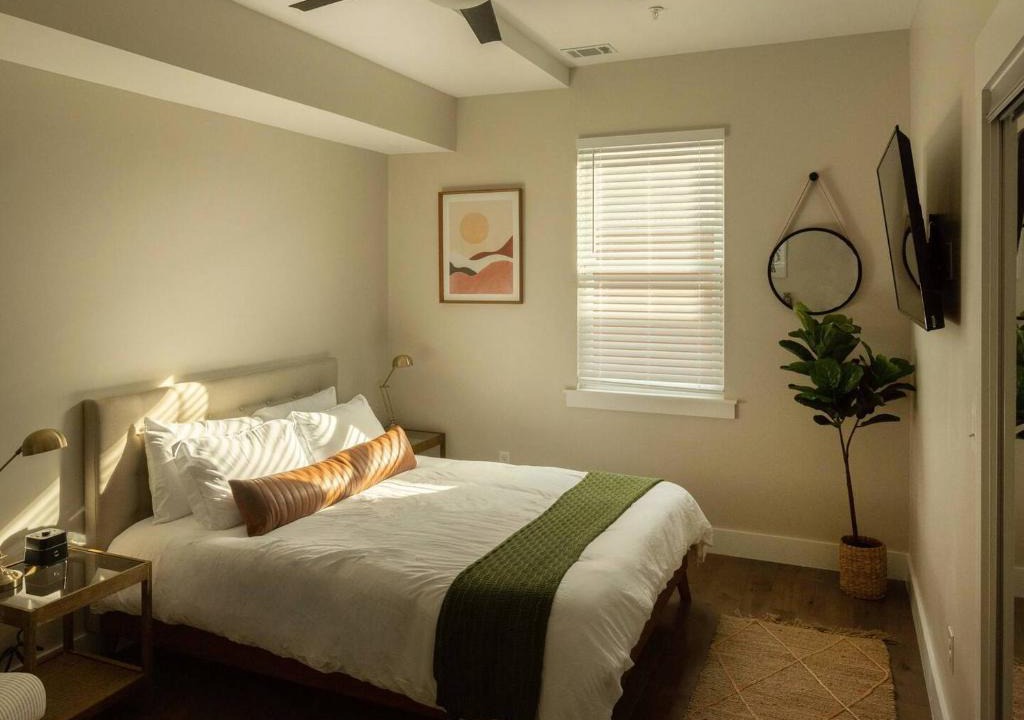 Old West Broad Neighborhood Apartment | Downtown, contemporary, 2 bedroom, Roof Terrace! 4A