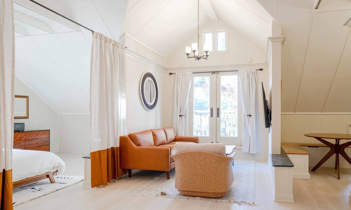 Fairhope House | Downtown Fairhope Loft