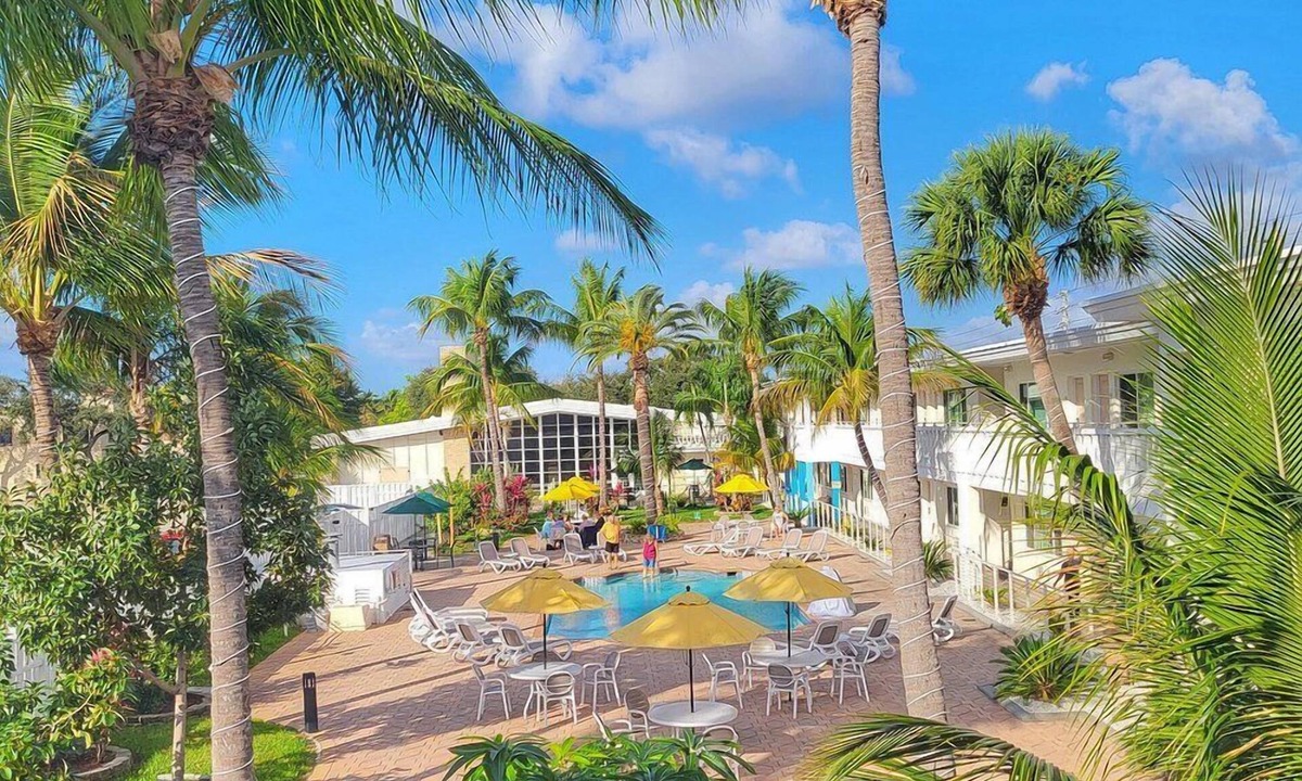 Downtown Hollywood Hotel | Downtown Hollywood Gardens Inn & Suites