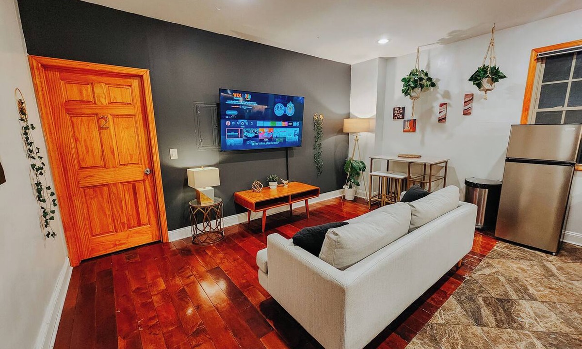 Midtown Village Apartment | Downtown/King Bed/2 En-Suite Bathrooms/65"TV