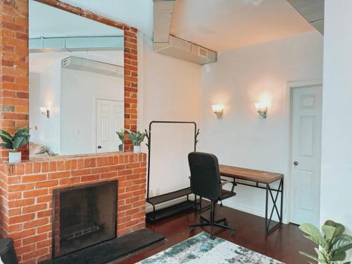 Church and Wellesley House | Downtown King Mstr Brdm w TV-Desk-Balcony-Near TTC