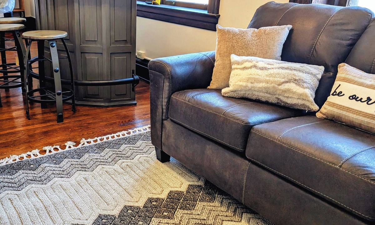 Franklin Apartment | Downtown Loft apartment! Cozy,modern but yet with historical charm!