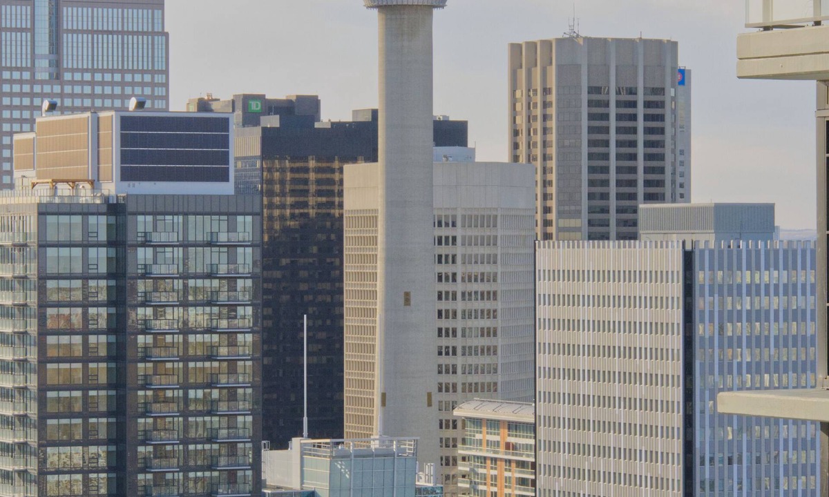 Victoria Park Apartment | Downtown Luxury Condo in Tallest Calgary Building 35 floor