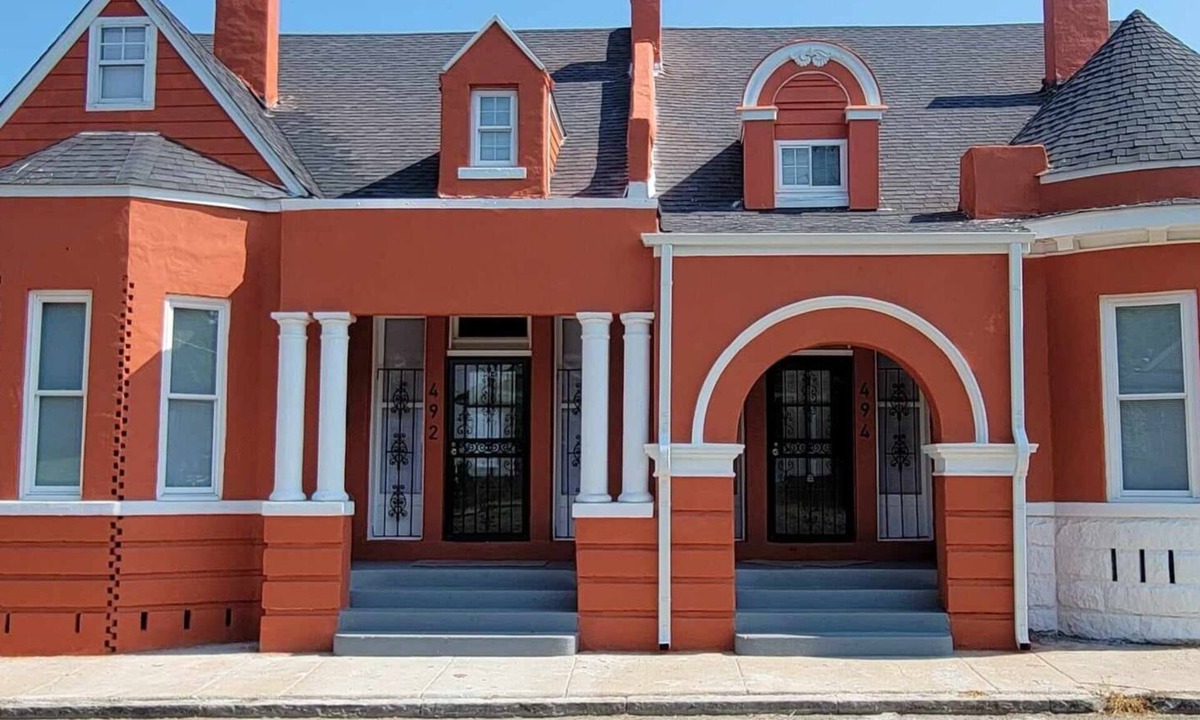 New Pathways House | Downtown Memphis The C'Chateau at Beale #2