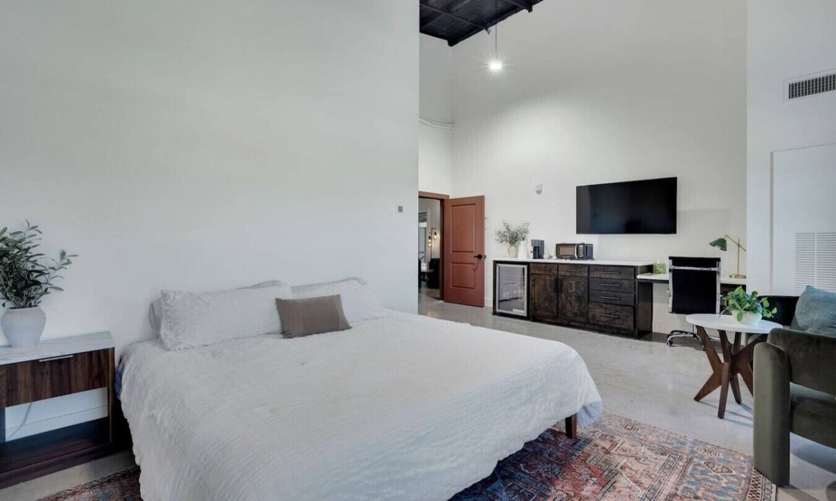 Midlothian Apartment | Downtown Midlothian Loft @ Lawson