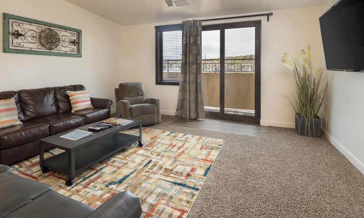 Moab Condo | Downtown Moab Near Attractions! Bike Storage - Pet Friendly - Easy Parking