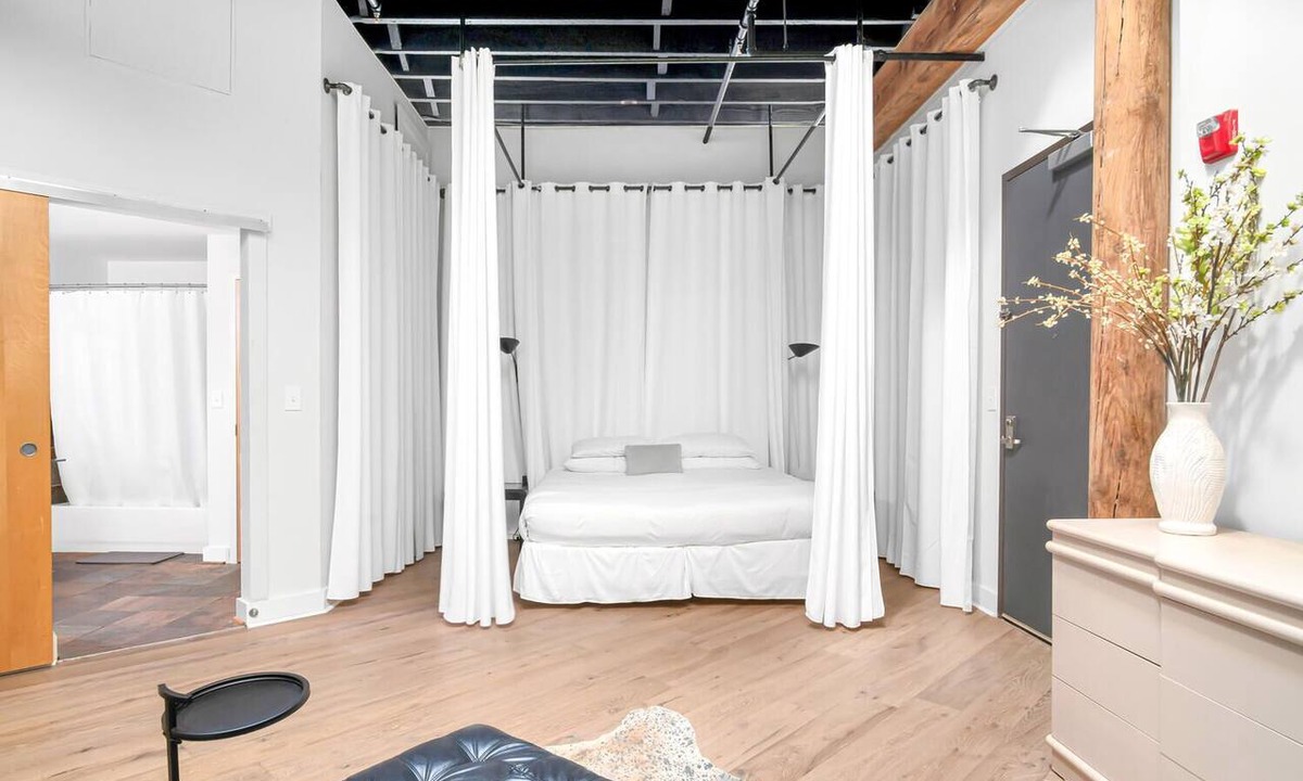 Downtown Nashville Condo | Downtown Music City Loft living! ~Steps to the Ryman and Broadway