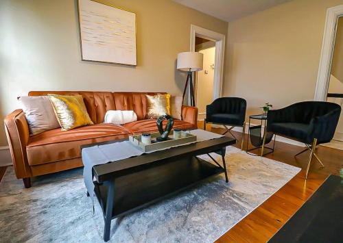 Princeton Apartment | Downtown Princeton Elegance 3BR Fast Wi-fi