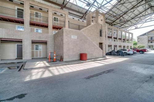 North Capitol Apartment | Downtown Riverfront Condo unit 780