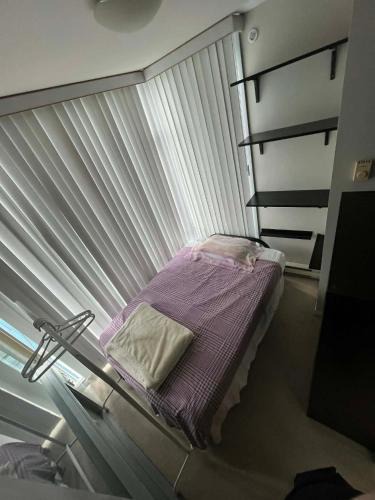 Coal Harbour Apartment | Downtown Vancouver Private Guest Room