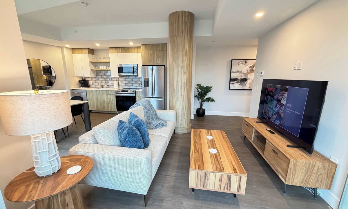 Downtown Halifax Apartment | Downtown Waterview, 2 BR/2 Bath with 6 appliances