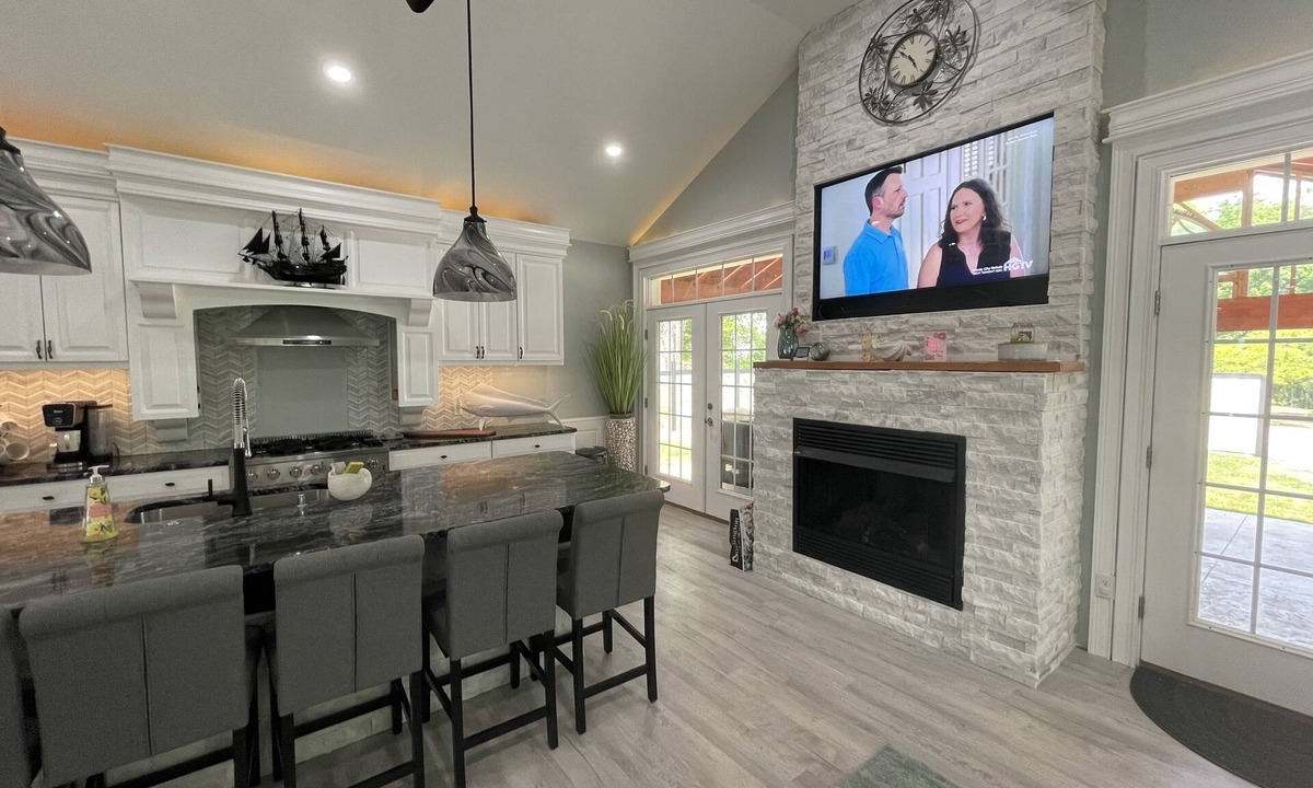 Westerly House | Downtown Westerly and Misquamicut Getaway with Beautiful Outdoor Kitchen