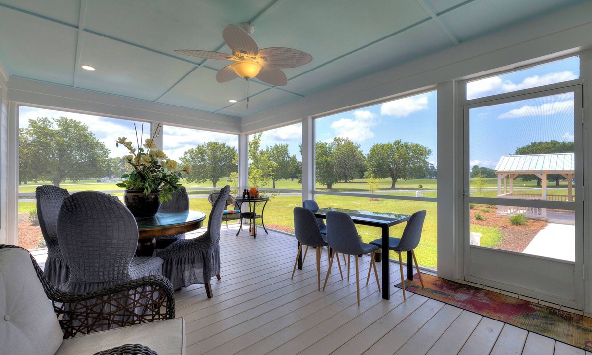 Manning Bed & Breakfast | Doyles B and B at Players course LLC