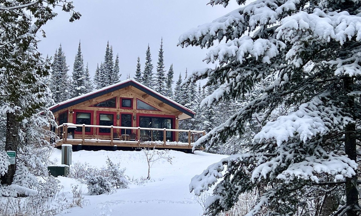 Grand Marais House | Dragonfly - Unique, tranquil retreat in Grand Marais, MN