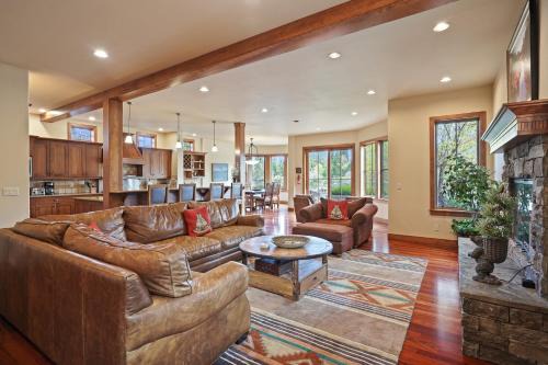 River West House | Drake Park Villa home