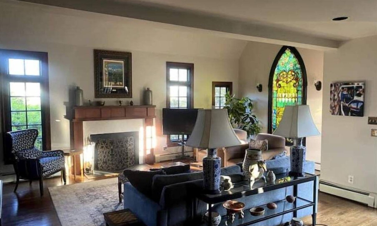 Chevy Chase House | Dramatic 4BR Chevy Chase, MD home w/great design touches