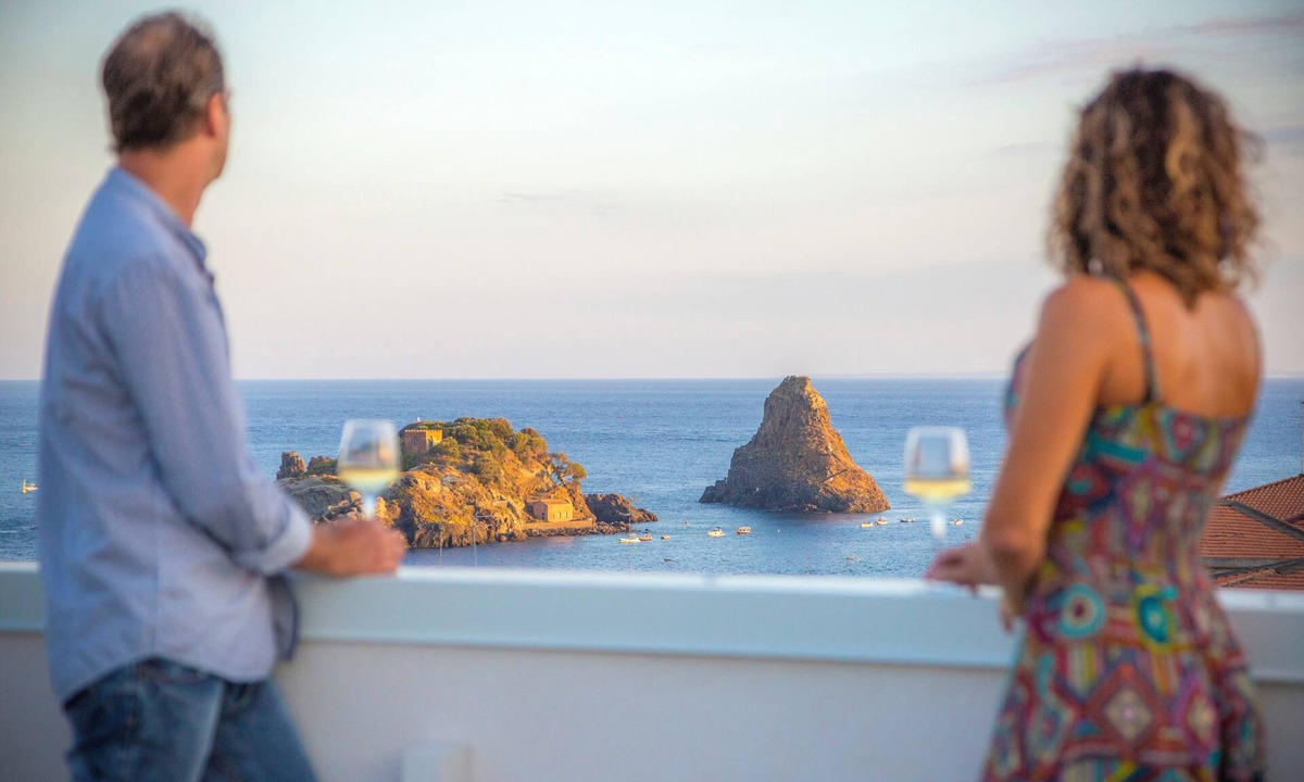 Aci Castello Apartment | Drea luxury home