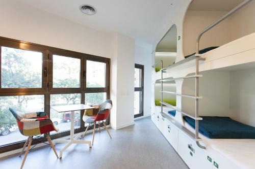 Les Corts Hostel | Dream Cube Hostel
