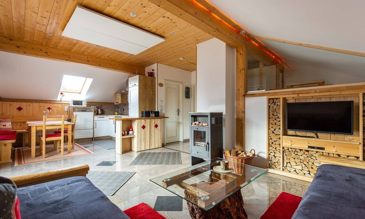 Heiligenblut Apartment | Dream location at 1600m Apartment Rubin on the upper floor of Chalet Magda-Lena