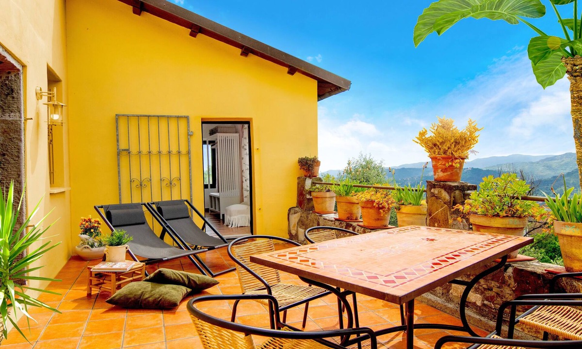 Podenzana House | Dream location with panoramic view near the Cinque Terre