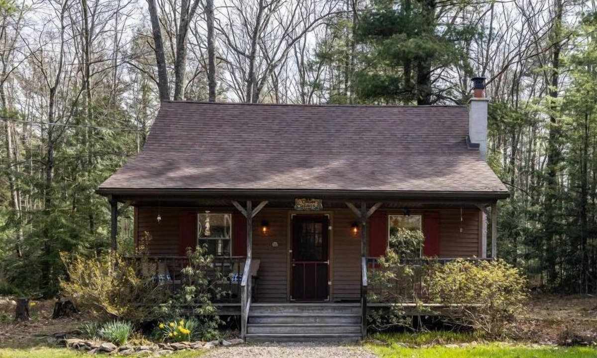 Sabinsville House | Dream Weaver : Pet Friendly!