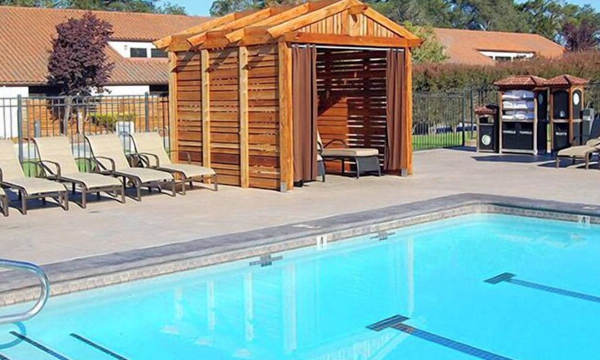Live Oak Hotel | Dreamy Santa Cruz Hideaway: Fireside, Pool, & Trail Adventures Await | 4 Rooms