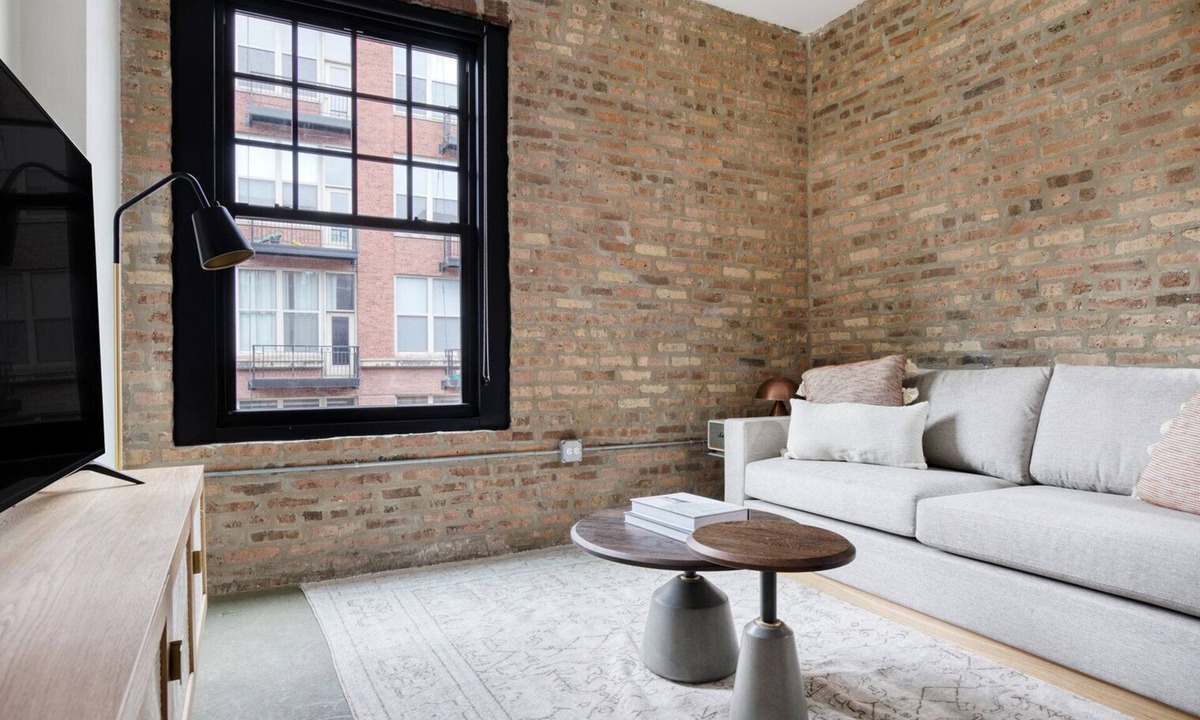 Near West Side Apartment | Dreamy West Loop 1BR w/ Gym, W/D, near dining + Union Park, by Blueground
