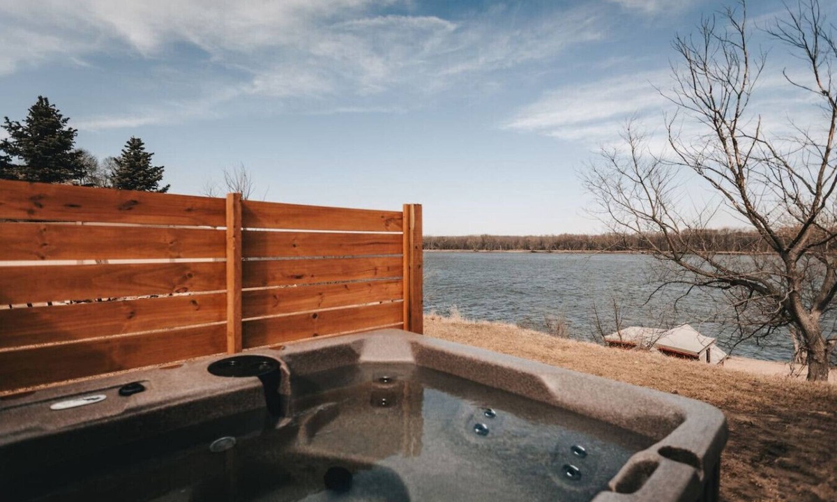 Bellevue Cabin | Drifter Cabin|Riverview+ Sauna+ Hot Tub+ Pickleball