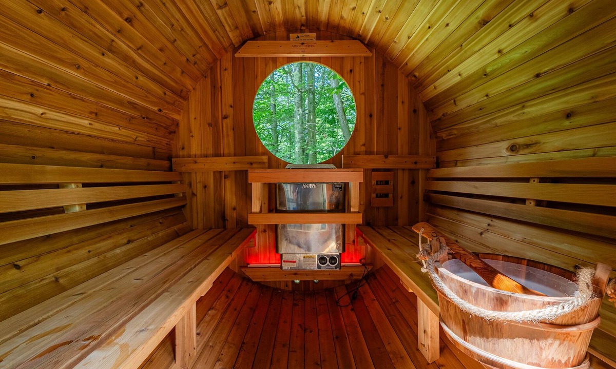 Davis Cabin | Driftland Cabin – sauna, hot tub, pizza oven, kayak