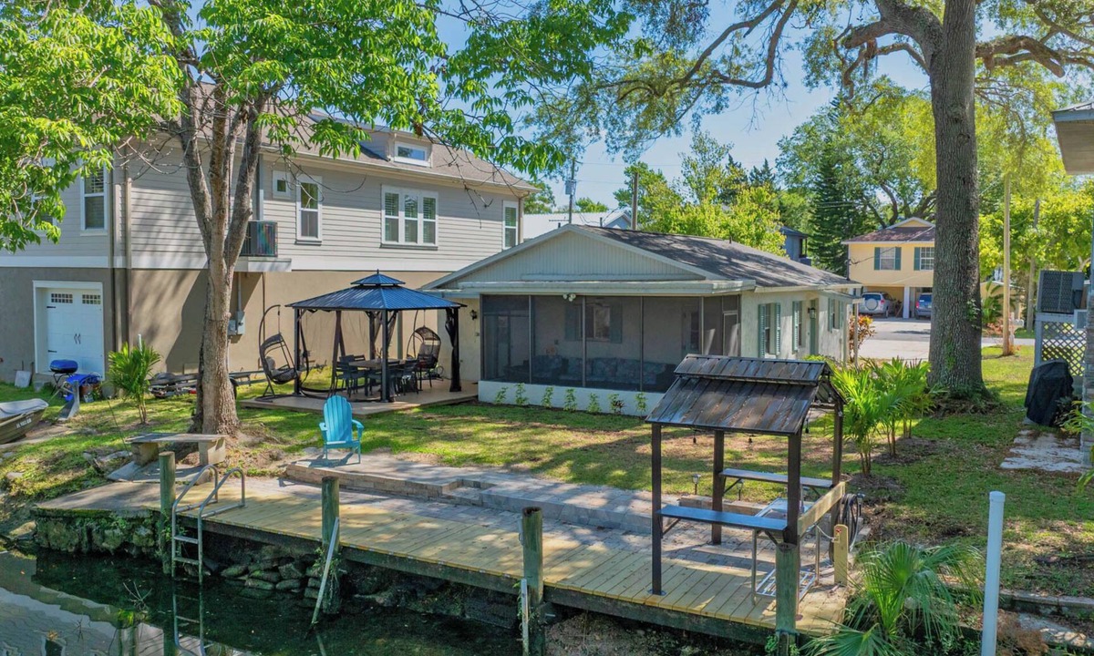 Weeki Wachee Gardens House | Driftwood Dreams - Waterfront Home Weeki Wachee River