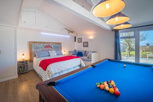 Saint Gennys Ski Chalet | Driftwood