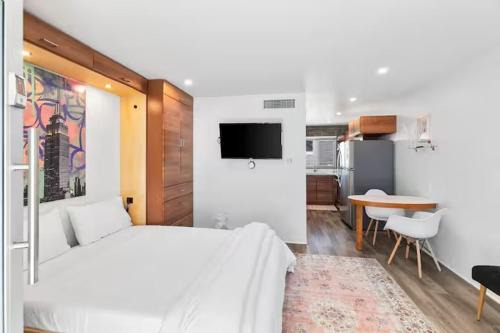 Roosevelt House | DTPH Cozy Corner - Pool & Parking