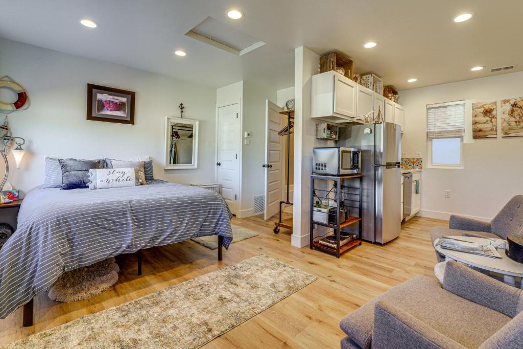 Grand Junction Apartment | Dtwn Walkability! Grand Junction Couple's Retreat