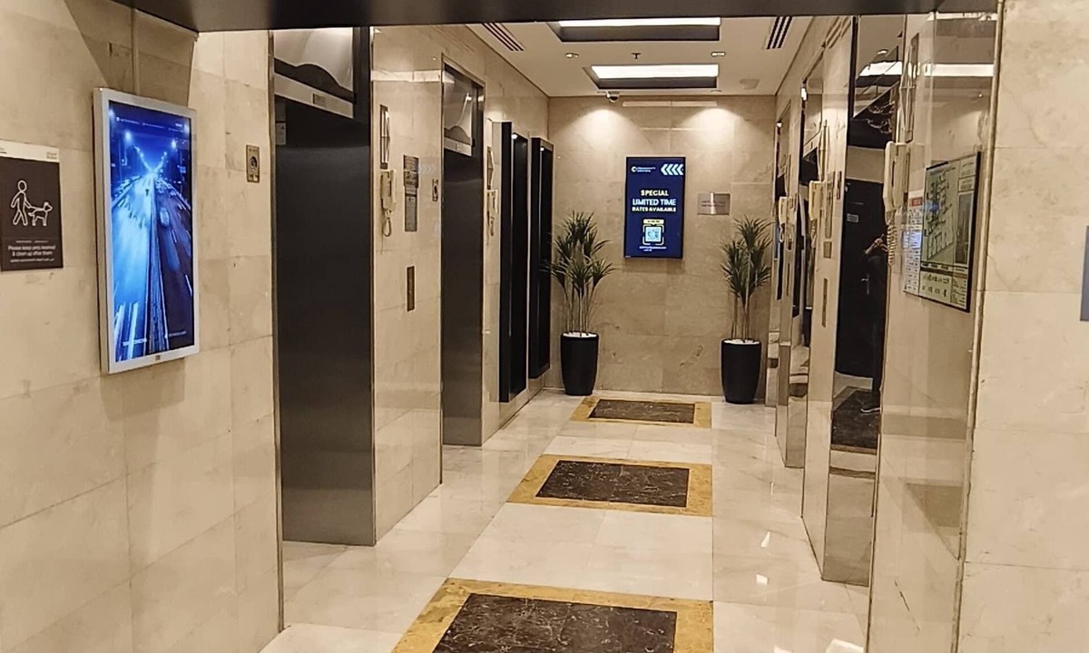 Jumeirah Lake Towers Hostel | Dubai gate-2