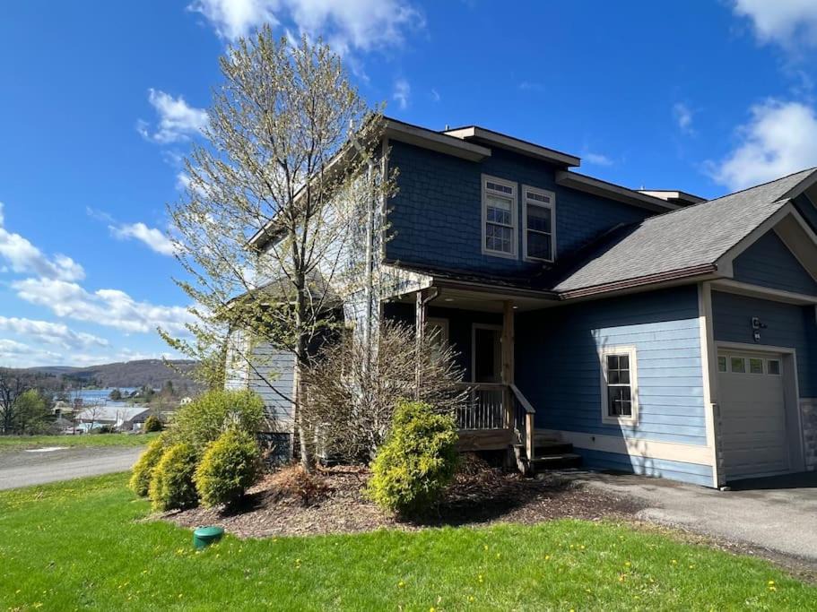 McHenry House | Dubla Vedere - Lake View - Hot Tub - Fire Pit - Sleeps 9
