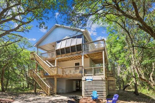 Tuckahoe House | Duck Duck Newf