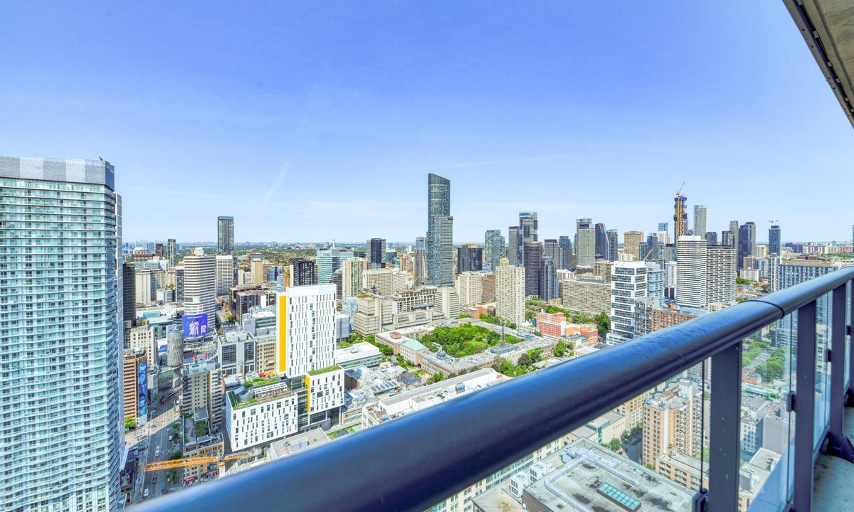 Garden District Hotel | Dundas District Suites
