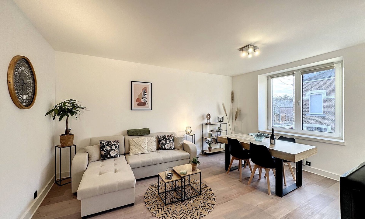 Han-sur-Lesse Apartment | Duplex à 2 min du Départ du Parc Animalier et Grottes , Idéal Pour les Familles