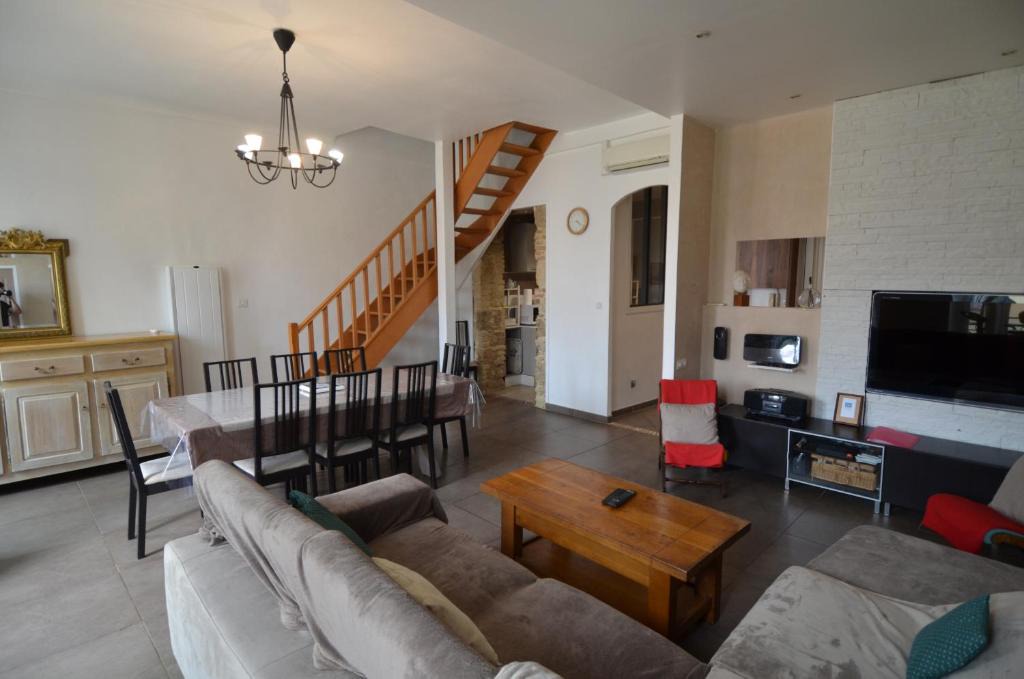 Liberation Apartment | DUPLEX BORRIGLIONE - Spacieux appartement pour 6 personnes au pied du tram