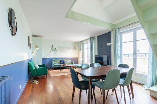 Bussy-Saint-Georges Apartment | Duplex Chancelier - 10min Disney AMY RENT