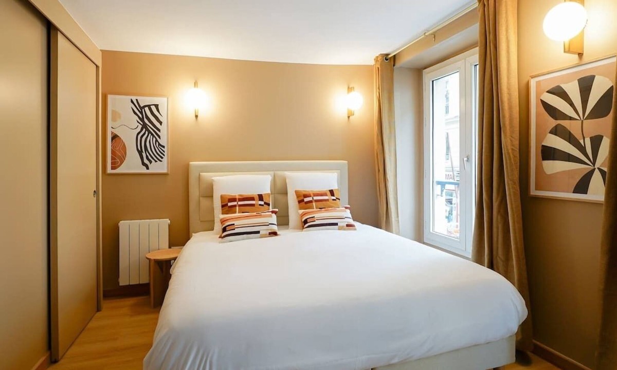 Quartier du Faubourg-Montmartre Apartment | Duplex – Grands Boulevards