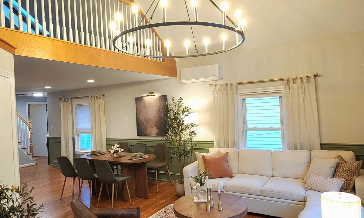 Wellington-Harrington Apartment | Duplex Rooftop near MIT/Kendall/Harvard with 2 FREE Parking!