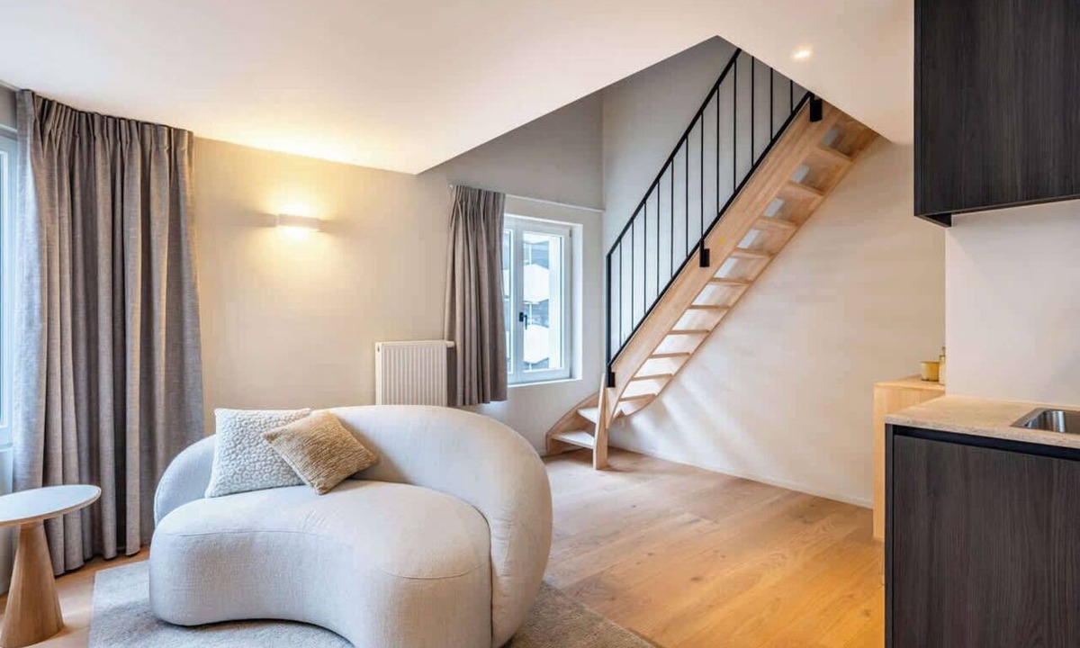 Ghent City Centre Apartment | Duplex studio w/skyline views & workspace