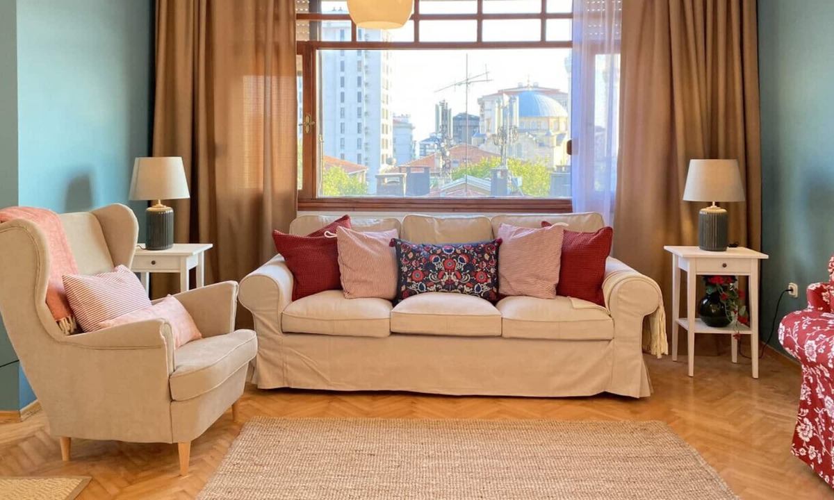 Kadikoy Apartment | Duplex Unit with Patio and Balcony, 5 min from Sea