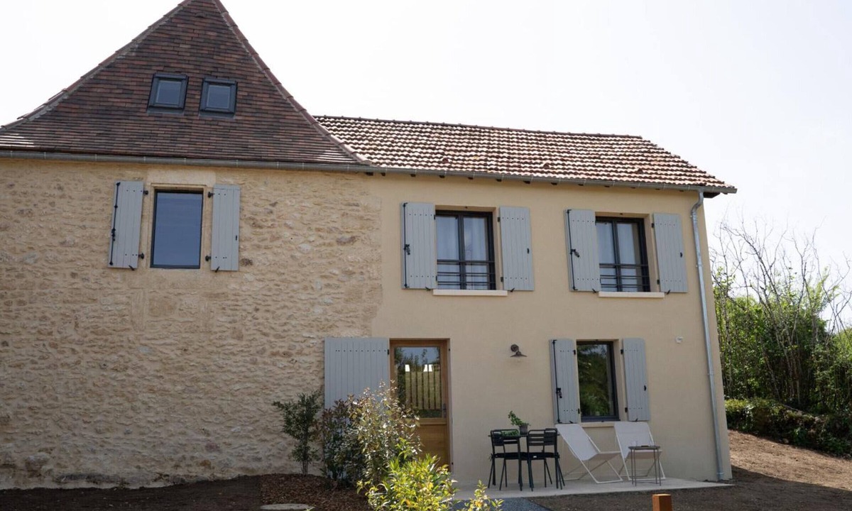 Savignac-de-Miremont Cottage | Duplex with pool and AC - 2 guests