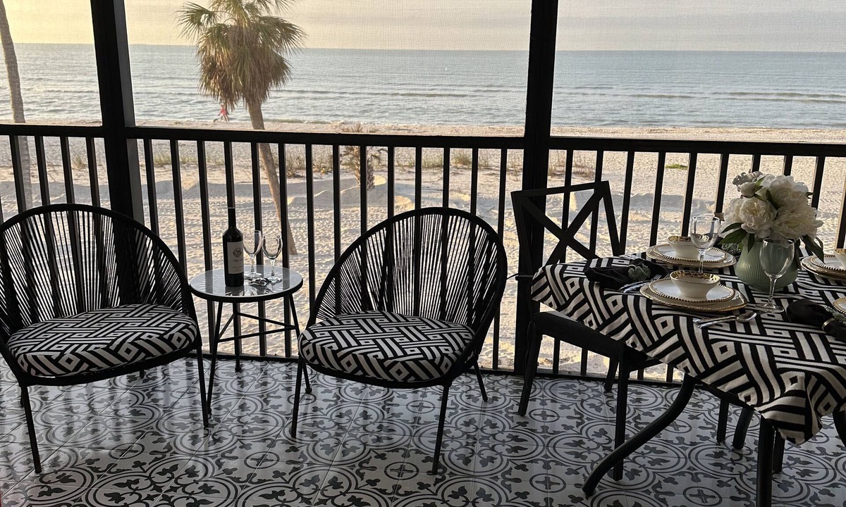 Sanibel Condo | E25 Direct Gulf Front is open! Beautiful and new! Saturday-Saturday