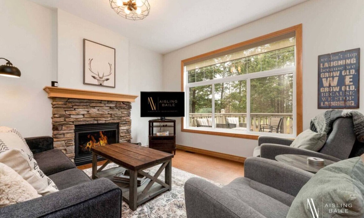 Radium Hot Springs Apartment | Eagle Crest | Steam Shower | Fireplace | Springs