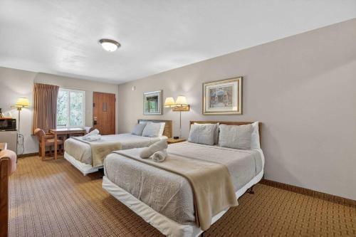Manitou Springs House | Eagle Motel - Suite 116