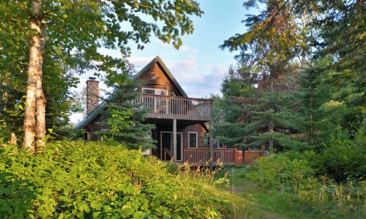 Herbster Cabin | Eagle's View | Secluded Cabin on Lake Superior