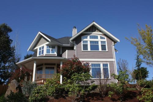 Duncan House | Eaglenest Manor Cowichan